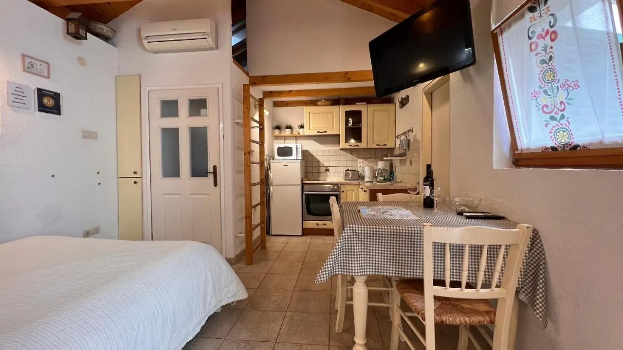 Studio Apartment Karlo Split